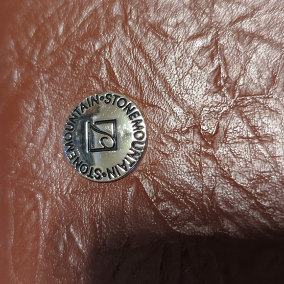 Stone Mountain wristlet - Picture 2 of 4